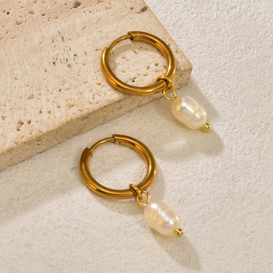 E110 fashionable and simple accessories: Stainless steel plated with 18K gold freshwater pearl gold ear rings