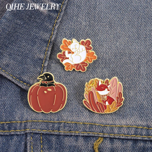 Thanksgiving Cute Cat Fox Lying On Maple Leaves Enamel Pins Cartoon Crow Pumpkin Metal Brooches Lapel Badge Jewelry Friends Gift